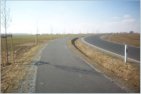 Straenbegleitender Radweg an der K9254 zwischen Wachau und Seifersdorf (Ansicht auerorts in Richtung Seifersdorf)